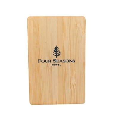 NTAG215 Carta RFID in legno per hotel Carta di accesso alle camere d'albergo 85,5 mm x 54 mm