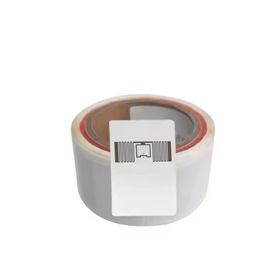 70*45mm 860-960Mhz Long Range Passive UHF RFID Label Tags per la gestione della catena di approvvigionamento dell'abbigliamento